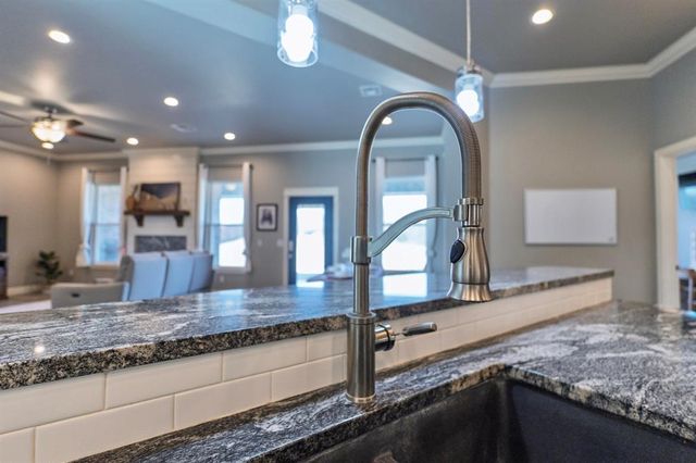 12858 Meadow Ridge, Shawnee, OK 74804