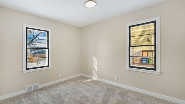 583 Cromwell Avenue, Saint Paul, MN 55104