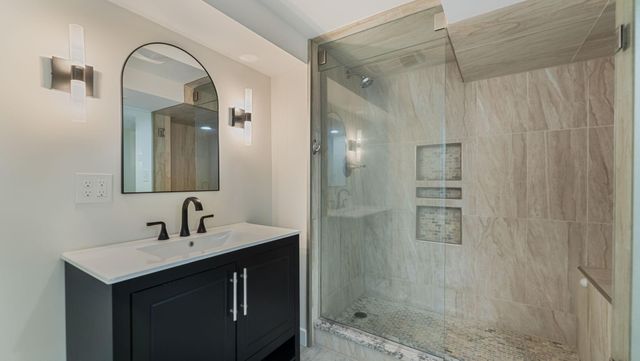 583 Cromwell Avenue, Saint Paul, MN 55104