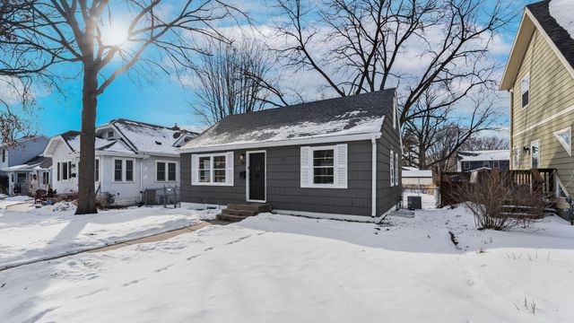 583 Cromwell Avenue, Saint Paul, MN 55104