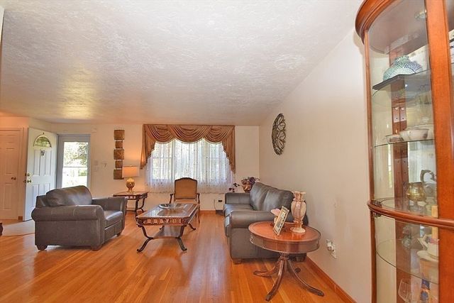 3 Franklin Square H, Randolph, MA 02368