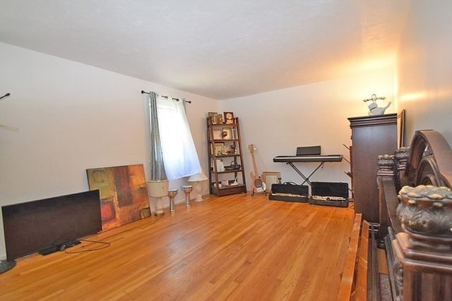 3 Franklin Square H, Randolph, MA 02368