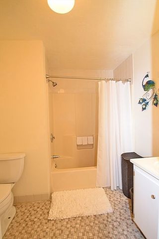 3 Franklin Square H, Randolph, MA 02368