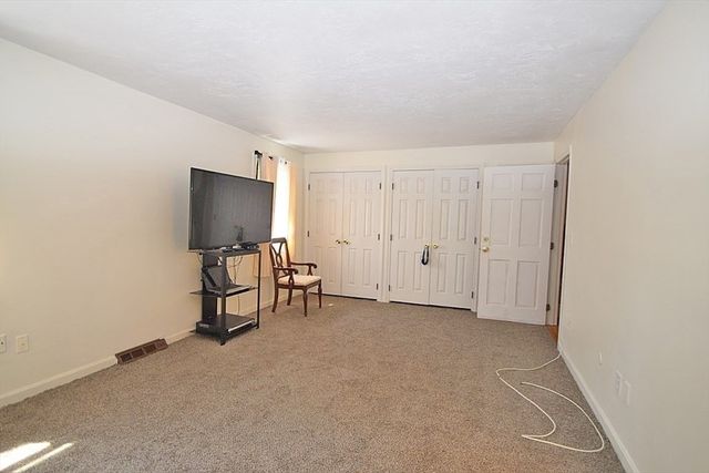 3 Franklin Square H, Randolph, MA 02368