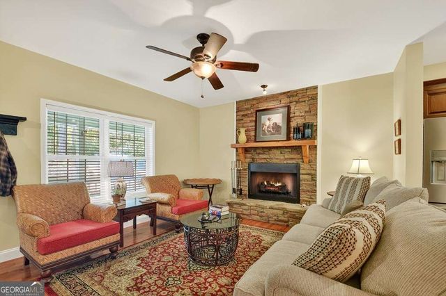 201 Minnehaha Trail, Blue Ridge, GA 30513