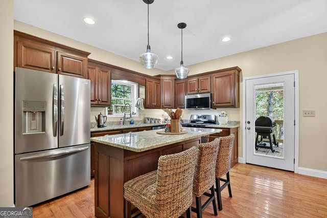 201 Minnehaha Trail, Blue Ridge, GA 30513