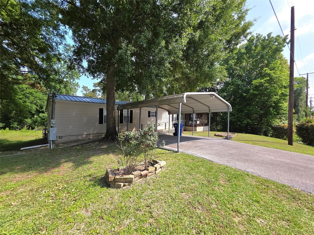 70 Montego Way, Point Blank, TX 77364