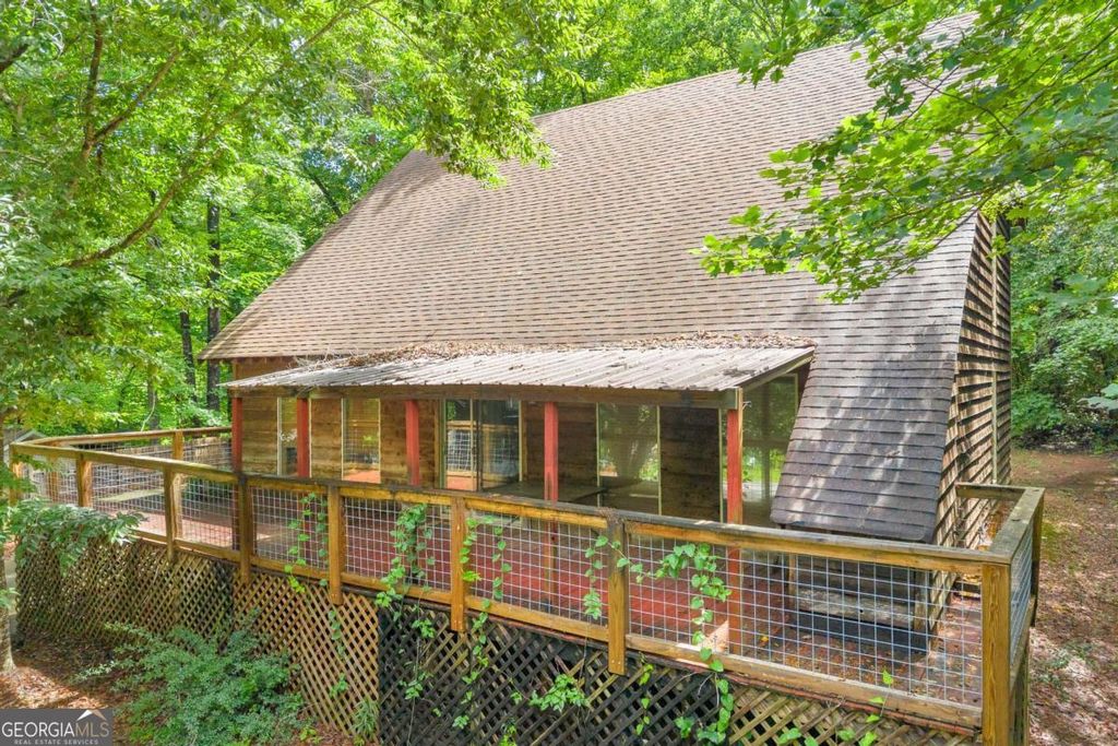 465 Lakeside Trail, Martin, GA 30557