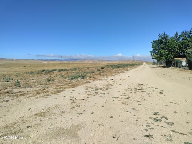 Vic Avenue D8 130 Stw Street, Lancaster, CA 93536