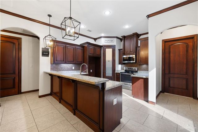 716 W 27th Street, Mission, TX 78574