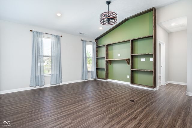 9804 Canyon Lane, Pendleton, IN 46064