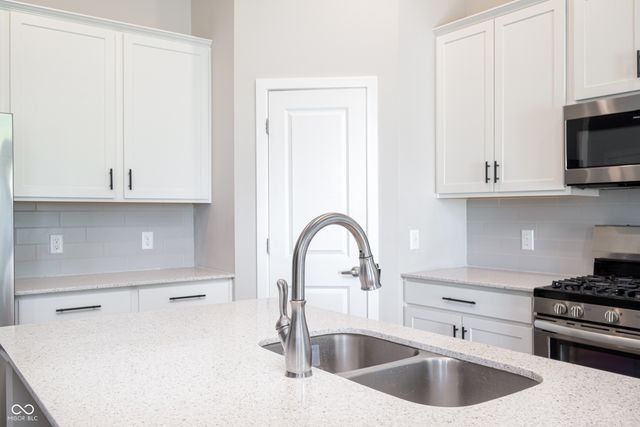 9804 Canyon Lane, Pendleton, IN 46064