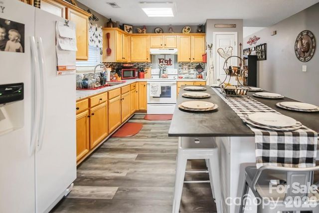2120 Tryon Courthouse Road, Bessemer City, NC 28016