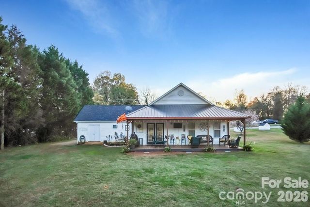 2120 Tryon Courthouse Road, Bessemer City, NC 28016