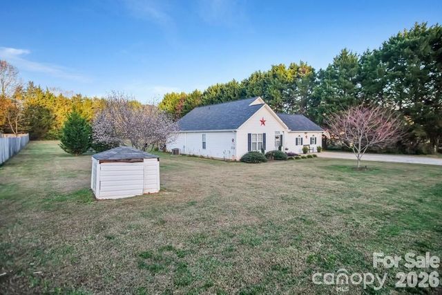 2120 Tryon Courthouse Road, Bessemer City, NC 28016