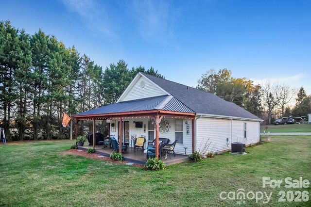 2120 Tryon Courthouse Road, Bessemer City, NC 28016