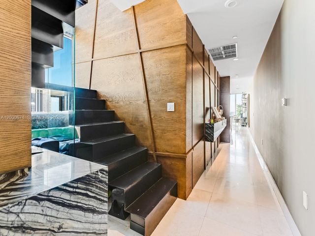 1100 Biscayne Blvd 2105, Miami, FL 33132