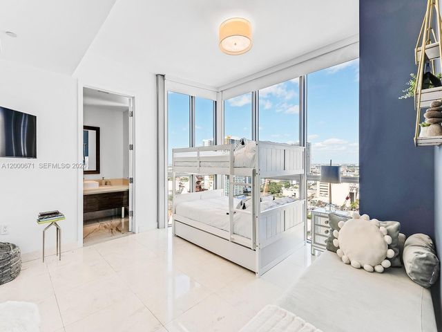 1100 Biscayne Blvd 2105, Miami, FL 33132