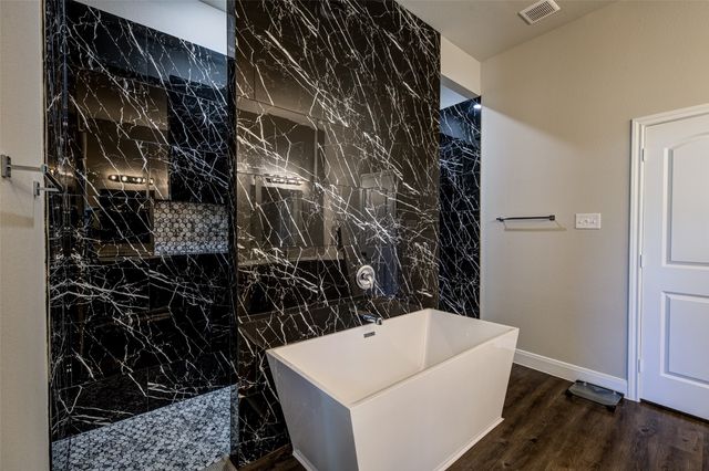 2205 Briarwood Drive, Bridgeport, TX 76426