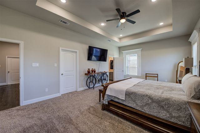 2205 Briarwood Drive, Bridgeport, TX 76426