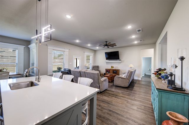 2205 Briarwood Drive, Bridgeport, TX 76426