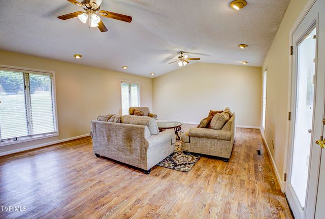 167 Cherry Lane, Bristol, VA 24201