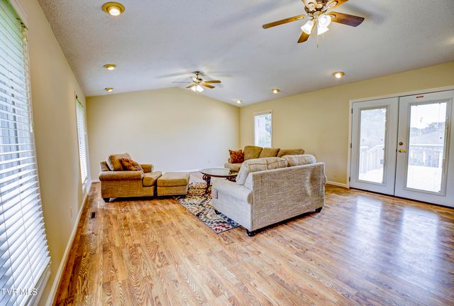 167 Cherry Lane, Bristol, VA 24201