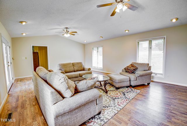 167 Cherry Lane, Bristol, VA 24201