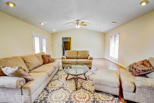 167 Cherry Lane, Bristol, VA 24201