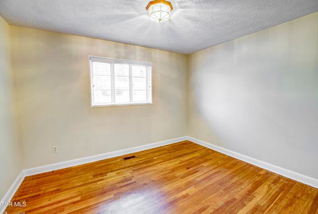 167 Cherry Lane, Bristol, VA 24201