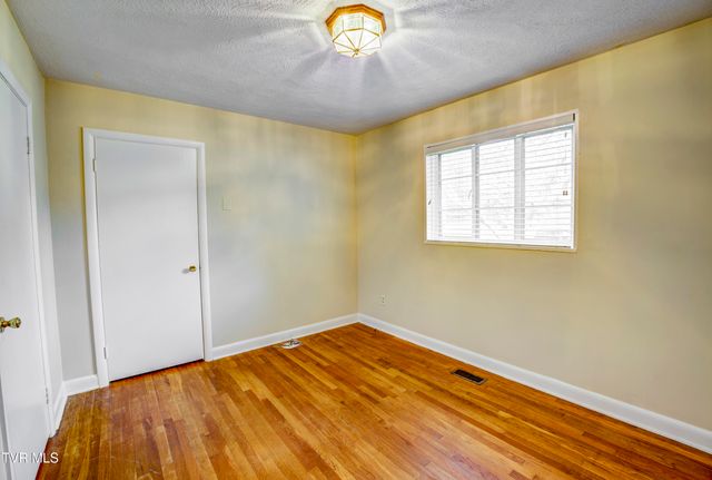167 Cherry Lane, Bristol, VA 24201