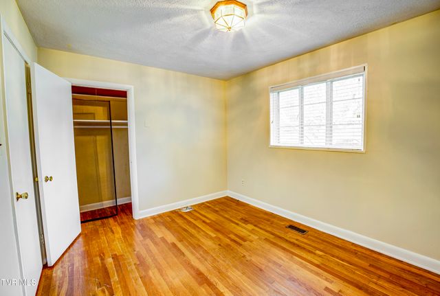 167 Cherry Lane, Bristol, VA 24201