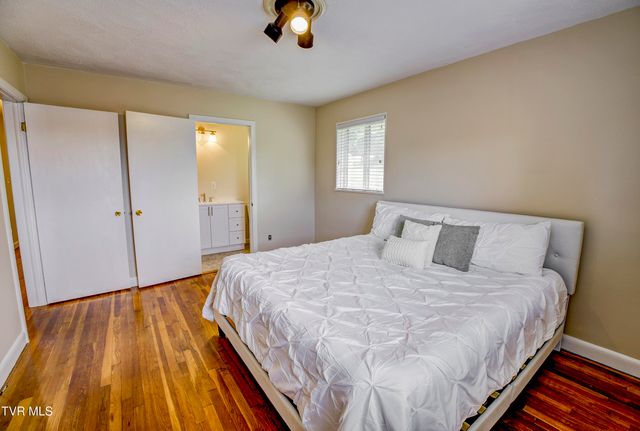 167 Cherry Lane, Bristol, VA 24201
