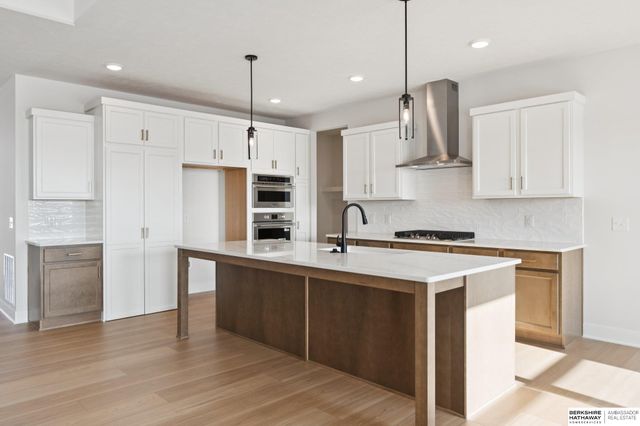 18067 Sycamore Drive, Gretna, NE 68028