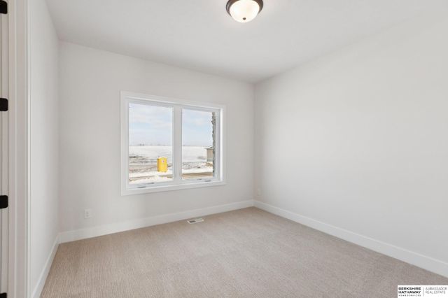 18067 Sycamore Drive, Gretna, NE 68028