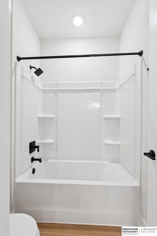 18067 Sycamore Drive, Gretna, NE 68028