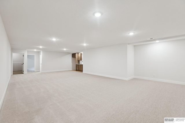 18067 Sycamore Drive, Gretna, NE 68028