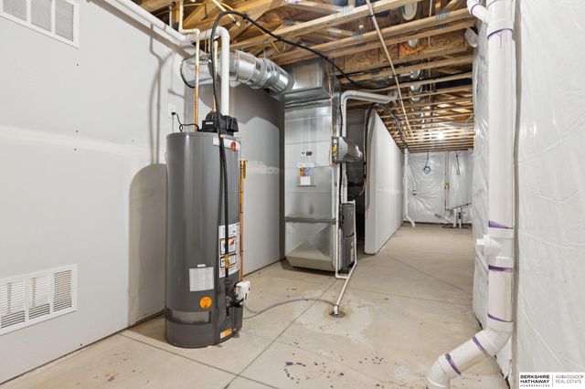 18067 Sycamore Drive, Gretna, NE 68028