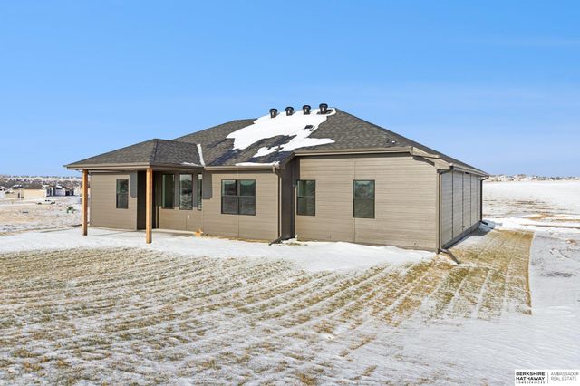 18067 Sycamore Drive, Gretna, NE 68028