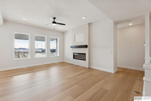 18067 Sycamore Drive, Gretna, NE 68028