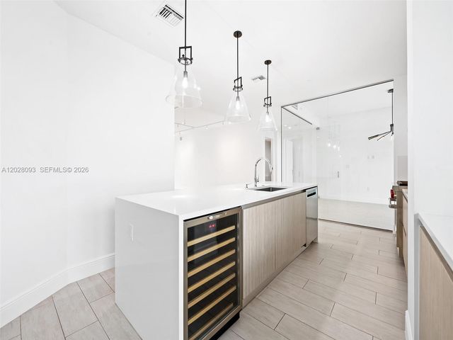 30 Isle Of Venice Dr 403, Fort Lauderdale, FL 33301