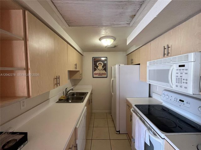1185 Marseille Dr 309, Miami Beach, FL 33141