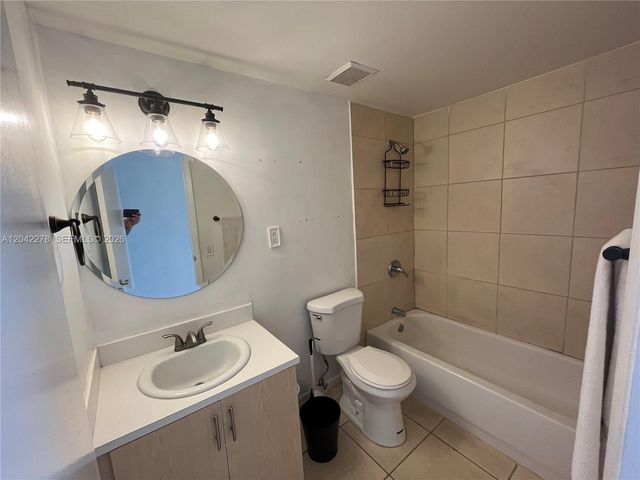 1185 Marseille Dr 309, Miami Beach, FL 33141