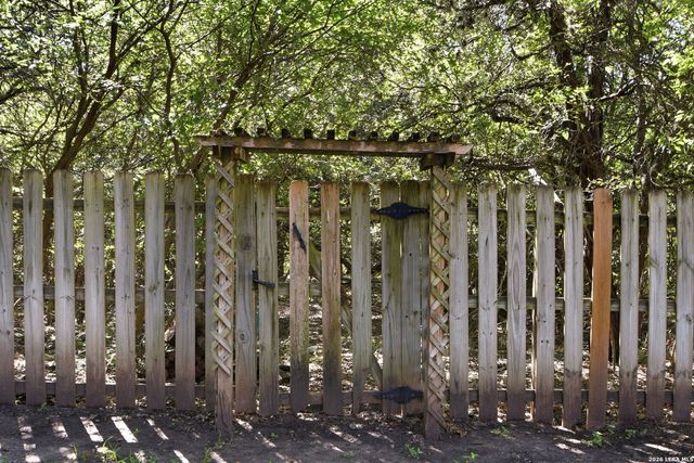 2310 Creekside Bend, San Antonio, TX 78259