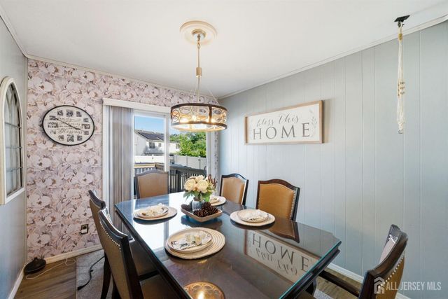116 Kendall Drive, Sayreville, NJ 08859