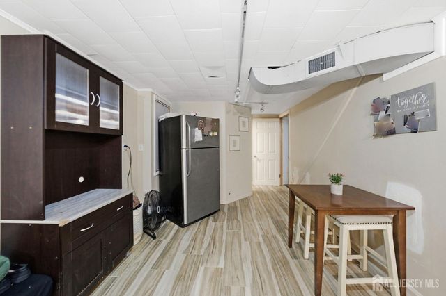 116 Kendall Drive, Sayreville, NJ 08859