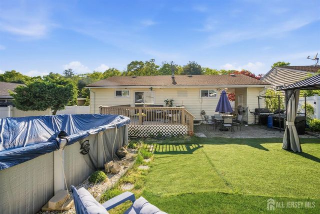 116 Kendall Drive, Sayreville, NJ 08859