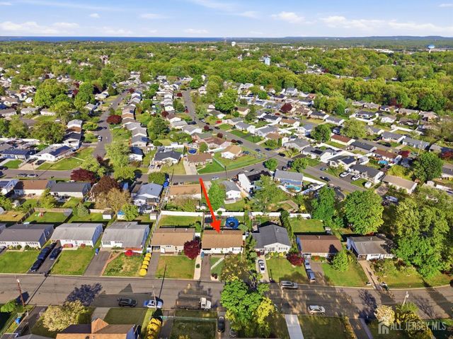 116 Kendall Drive, Sayreville, NJ 08859