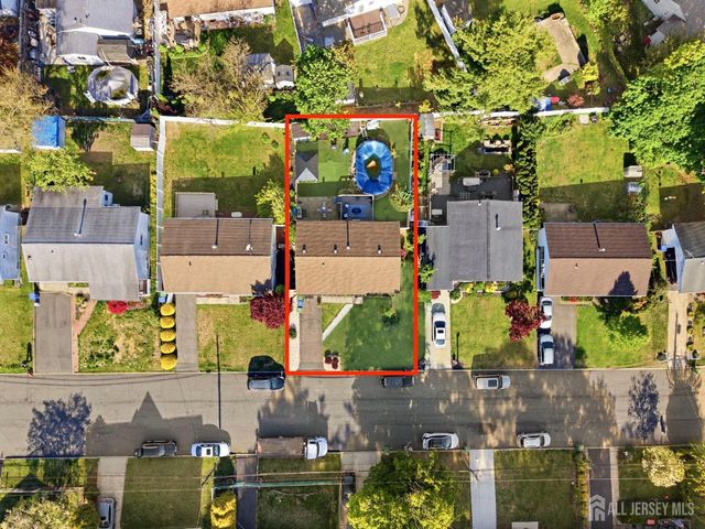 116 Kendall Drive, Sayreville, NJ 08859