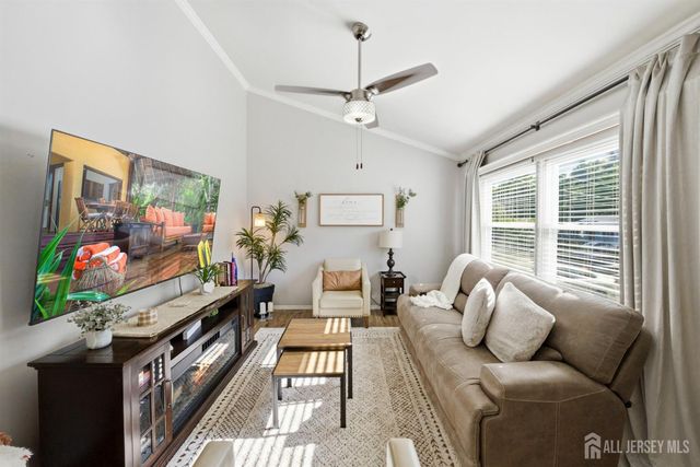 116 Kendall Drive, Sayreville, NJ 08859